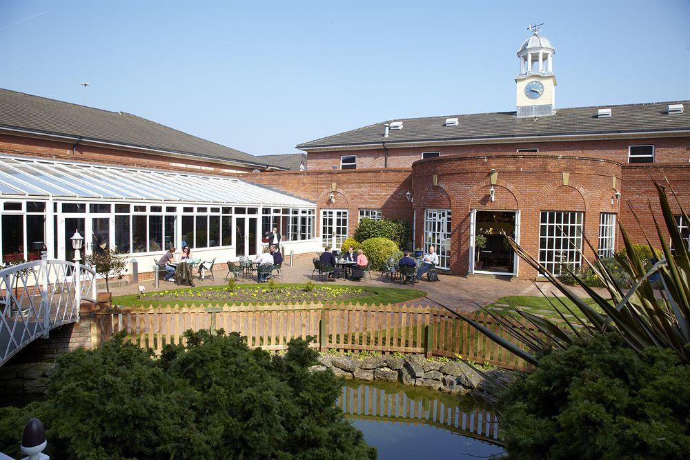 Village Hotel Chester St David'S Ewloe Экстерьер фото